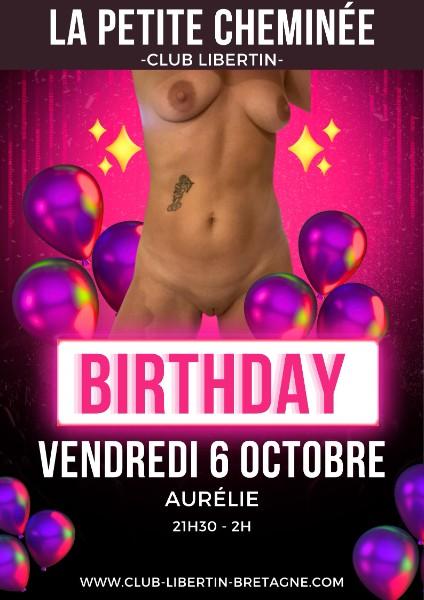 Aurélie pour son anniversaire vient souffler des bougies au club libertin la petite cheminée.