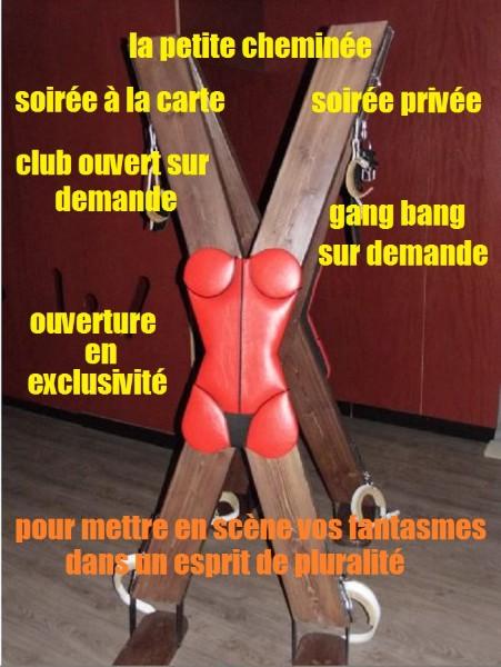 Madame vient pour la première fois au club libertin la petite cheminée à proximité de Rennes pour un gang bang.